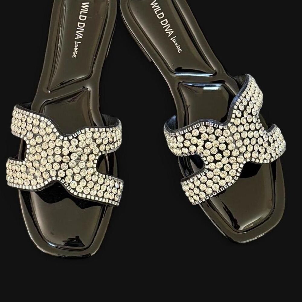 Wild Diva Women's Black Rhinestone Design Sandals Size 8.5